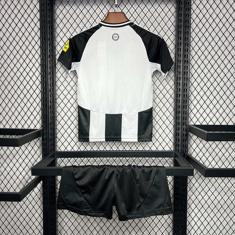 Kit Infantil Newcastle United 24/25 - Preto/Branco