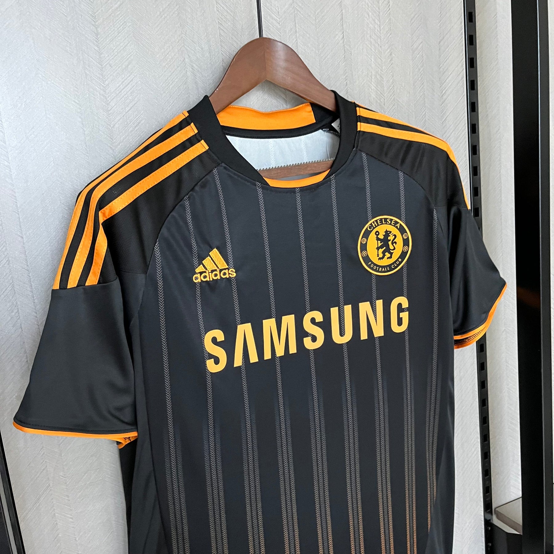 Camisa Chelsea Retrô 2010/11 Preta e dourada - Adidas