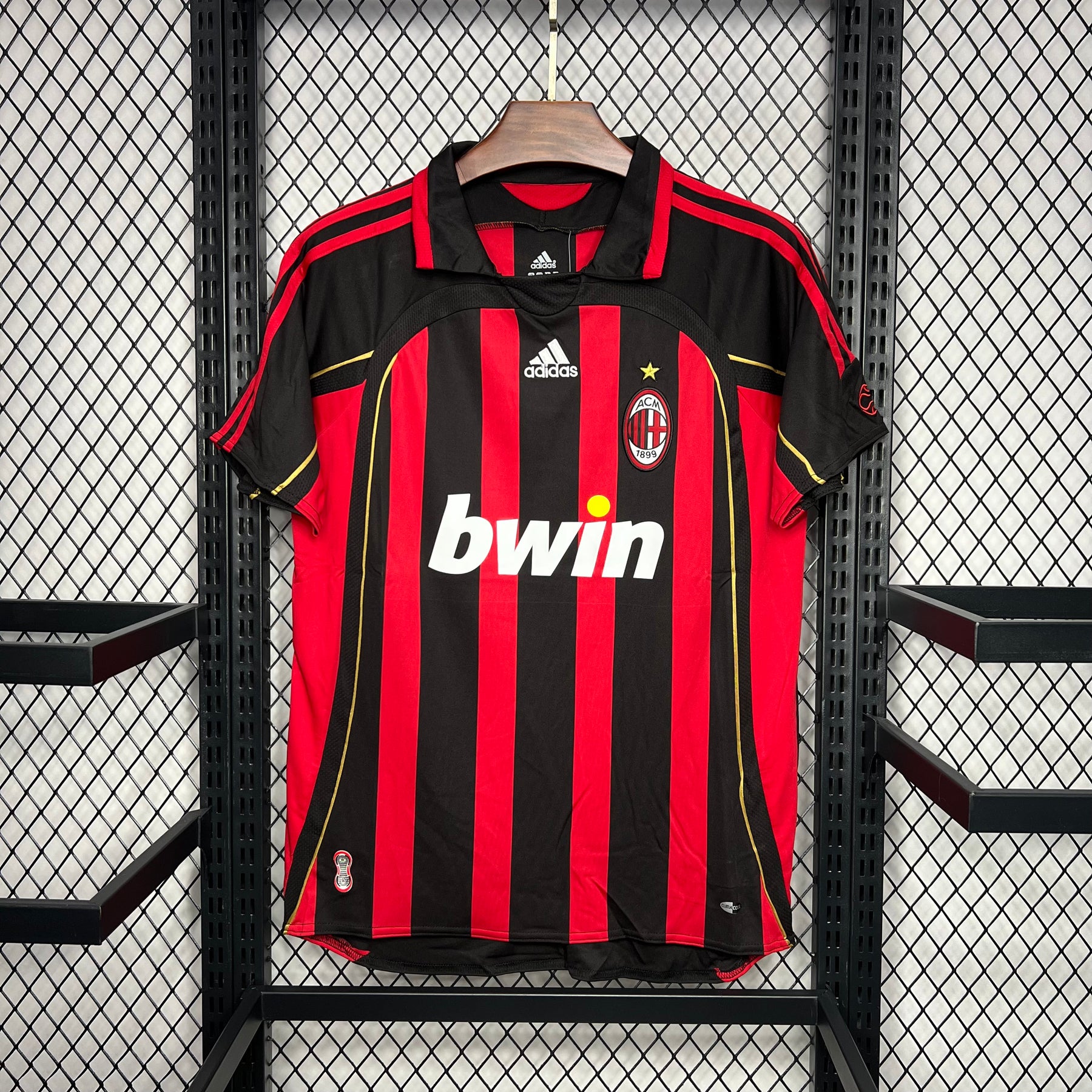 Camisa Milan Retrô 2006/2007 Vermelha e Preta - Adidas