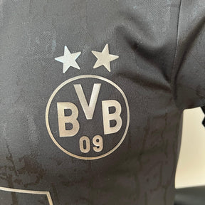 Camisa Borussia Dortmund Edição Carvão 2023 Puma - Preto - Masculino Jogador