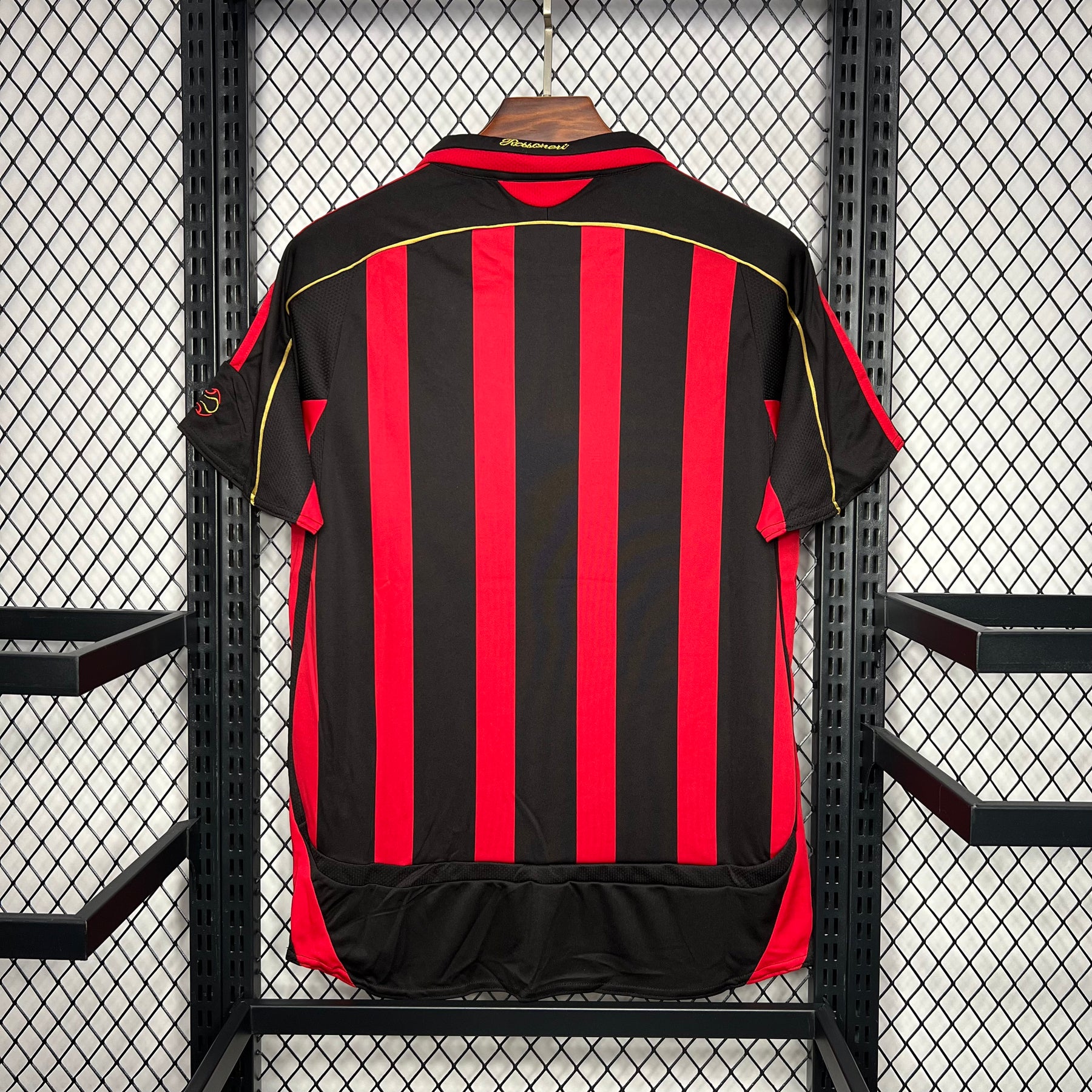 Camisa Milan Retrô 2006/2007 Vermelha e Preta - Adidas